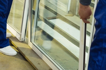 Commercial Glass Repair Technician in Palm Harbor, FL